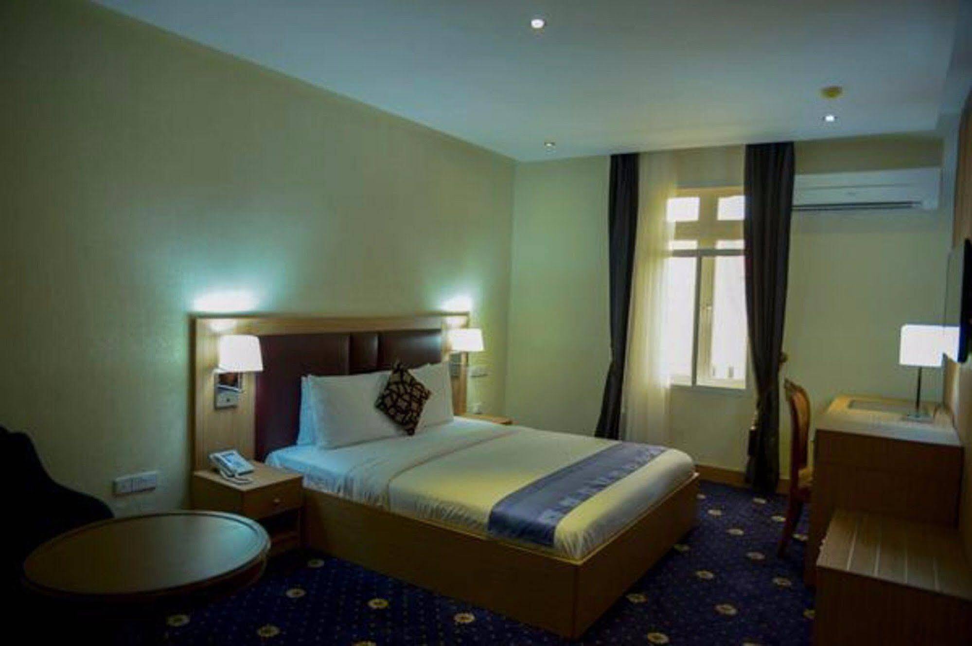 Cubana Suites Mobushipe Exteriör bild